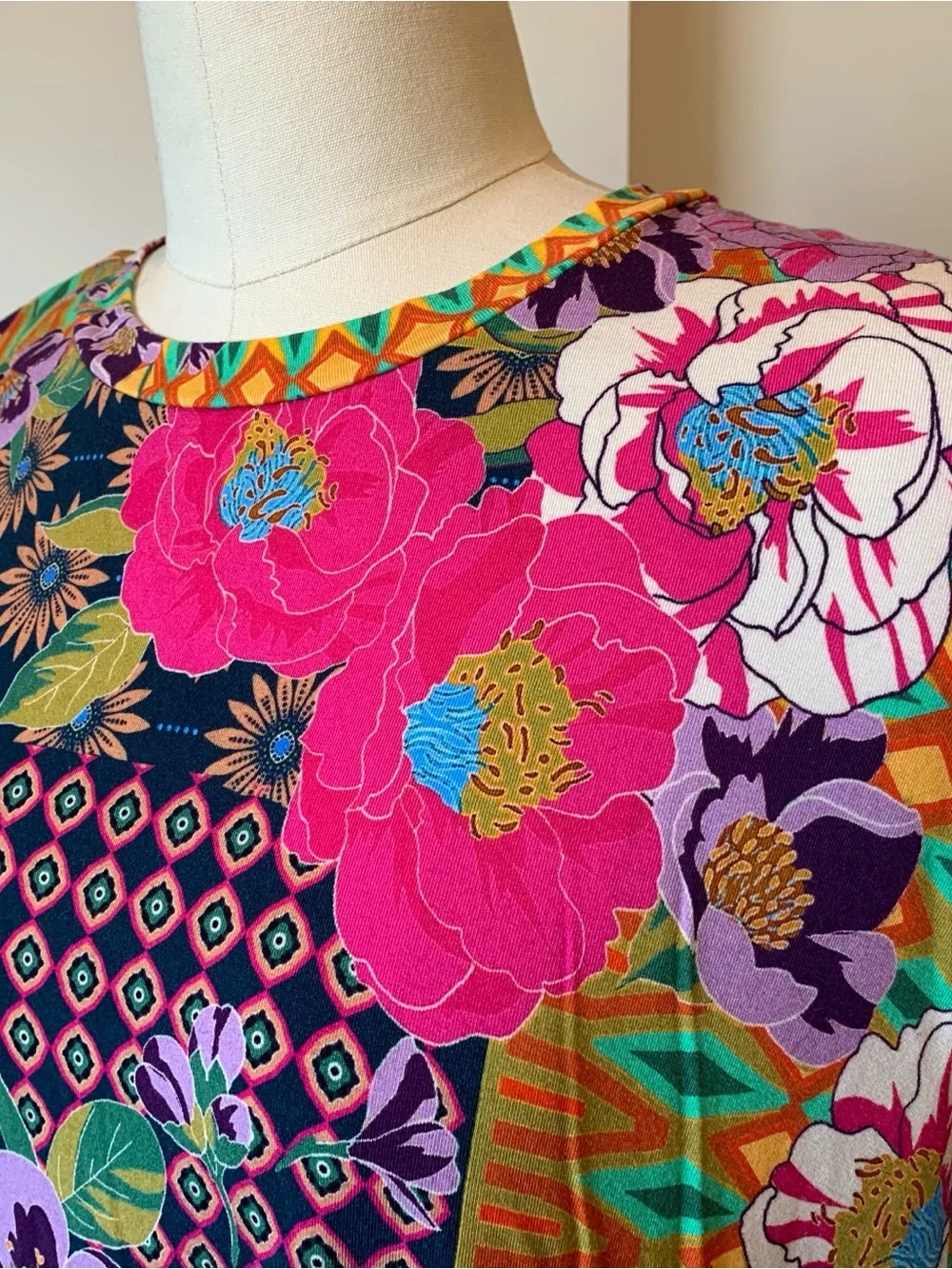 Johnny Was Multicolor Floral Tee - Picture 5 of 7